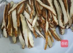 芹菜牛皮香干的做法图解1