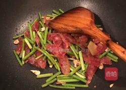 蒜苔炒腊肠的做法图解5