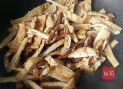 腊肠炒炸豆腐的做法图解6