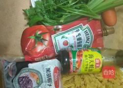 螺旋意利炒面的做法图解1