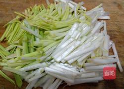 蒜黄炒鸡蛋的做法图解1