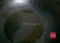 酥花生米的做法图解2