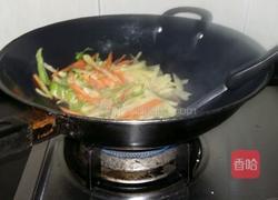 炒三丝(辣椒土豆胡萝卜版)的做法图解5
