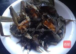 螃蟹炒年糕的做法图解1