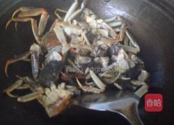 螃蟹炒年糕的做法图解3