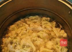 菜花炒肉的做法图解4