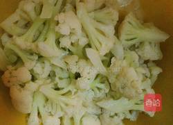 菜花炒肉的做法图解5