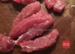 豌豆玉米炒肉丁的做法图解1