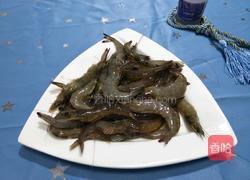 蛋黄焗明虾的做法图解1