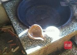 柴锅大鲫鱼的做法图解2