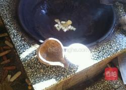 柴锅大鲫鱼的做法图解3