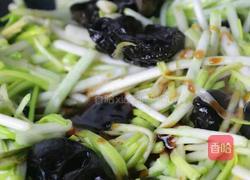 蒜黄鸡蛋炒黑木耳的做法图解8