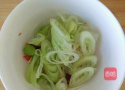 蒜苔炒肉丝的做法图解2