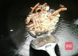 西芹炒鱿鱼干的做法图解3