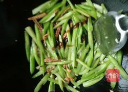 西芹炒鱿鱼干的做法图解6