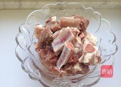 莲藕炖排骨的做法图解1