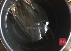 白菜猪肉炖粉条的做法图解4