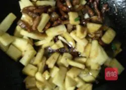 Illustration of braised noodles 5