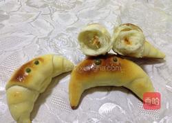 牛角肉松面包的做法图解1