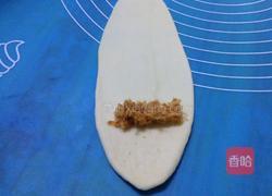 牛角肉松面包的做法图解11