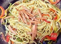 中式火腿蔬菜炒意面的做法图解11