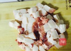 红烧肉炖土豆的做法图解1