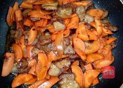 胡萝卜五花肉的做法图解6