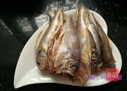 干煎小黄鱼的做法图解1