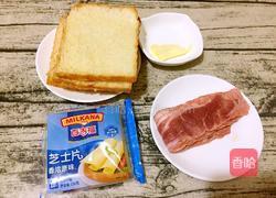 芝士培根吐司卷的做法图解1