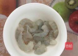 虾仁西红柿鸡蛋面的做法图解1