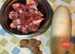 排骨萝卜汤的做法图解1