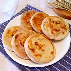 玫瑰腐乳葱花烫面饼的做法[图]