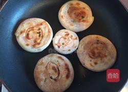 玫瑰腐乳葱花烫面饼的做法图解15