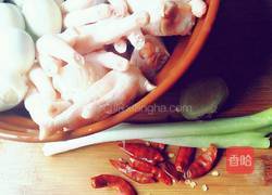 鸡爪烧鹌鹑蛋的做法图解3