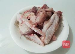 砂锅姜母鸭的做法图解1