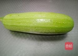 西葫芦炒鸡蛋的做法图解1