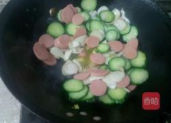 火腿肠炒黄瓜的做法图解8