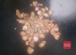 西芹荷兰豆炒腊肉的做法图解3