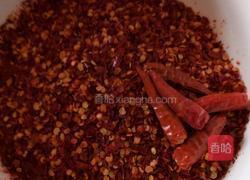 自制肉末香辣酱的做法图解2