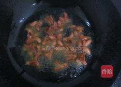 孜然土豆炒脆皮肠的做法图解4