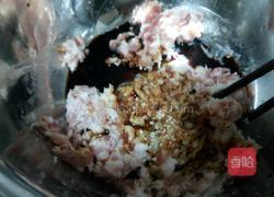 猪肉西葫芦锅贴的做法图解5