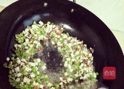 什锦炒饭（蔬菜肉丁炒饭）的做法图解6