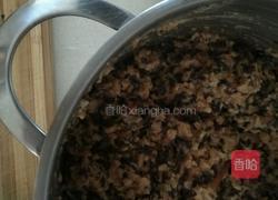 茴香猪肉馅大包子的做法图解3