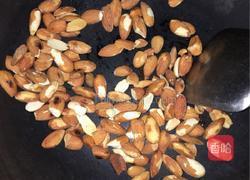 黄油蜂蜜大杏仁的做法图解2