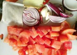 西红柿胡萝卜牛肉汤的做法图解1