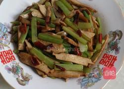 芹菜炒豆干的做法图解7