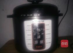 广东＜药材汤＞猪大骨煲药材的做法图解3