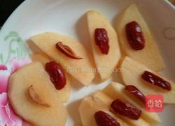 蒸苹果的做法图解2