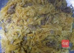 酸菜炒肉的做法图解6