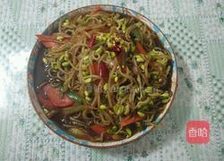 黄豆芽炒粉的做法图解6